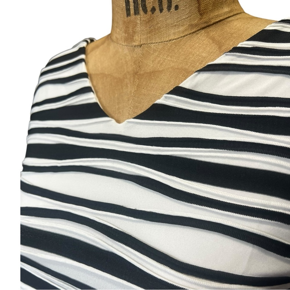 White House Black Market Black & White Striped V-Neck Tank Top - Picture 2 of 12